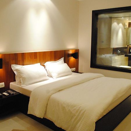 Hotel Landmark รัตนากีรี ภายนอก รูปภาพ