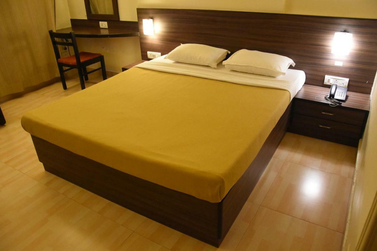 Hotel Landmark รัตนากีรี ภายนอก รูปภาพ